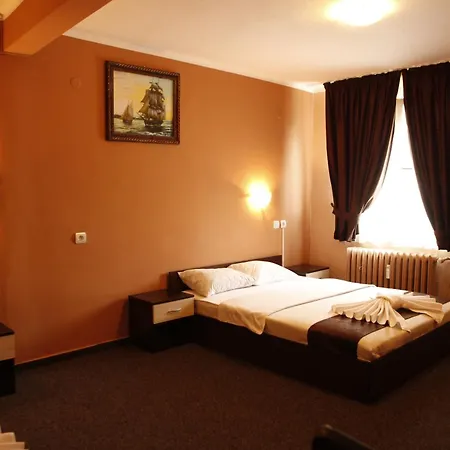 Hotel Edona